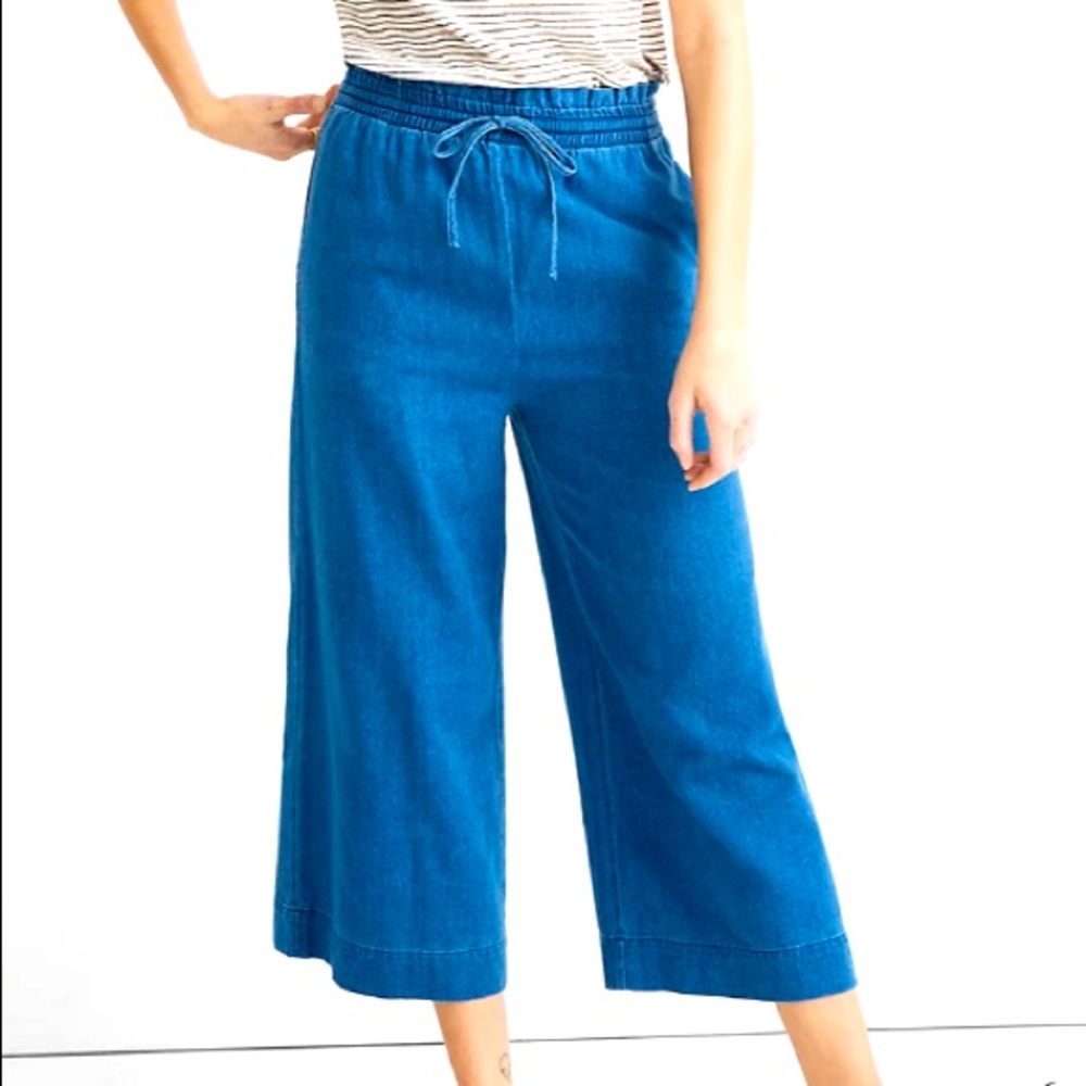 Indigo smocked Huston pull-on crop pants